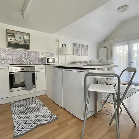 Cozy Saltford Retreat With Garden Appartement *